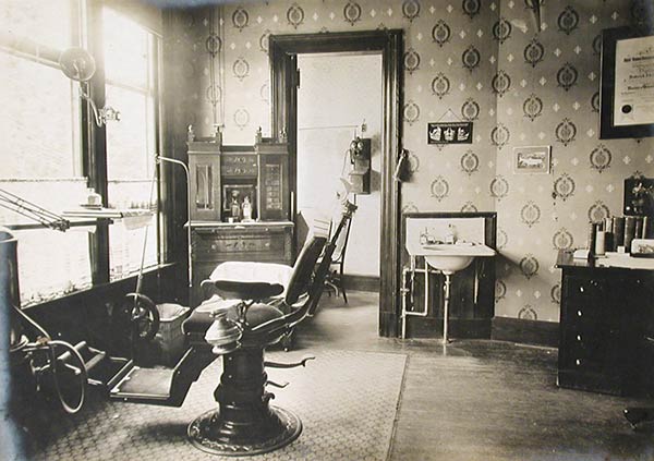 A vintage dental office, circa 1900-1905 (Connecticut Historical Society)